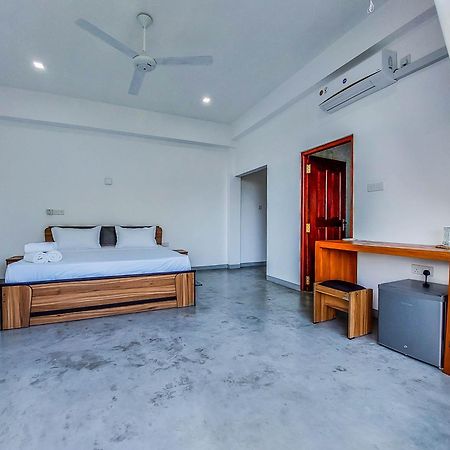 Zodiak Hotell Tangalle Eksteriør bilde