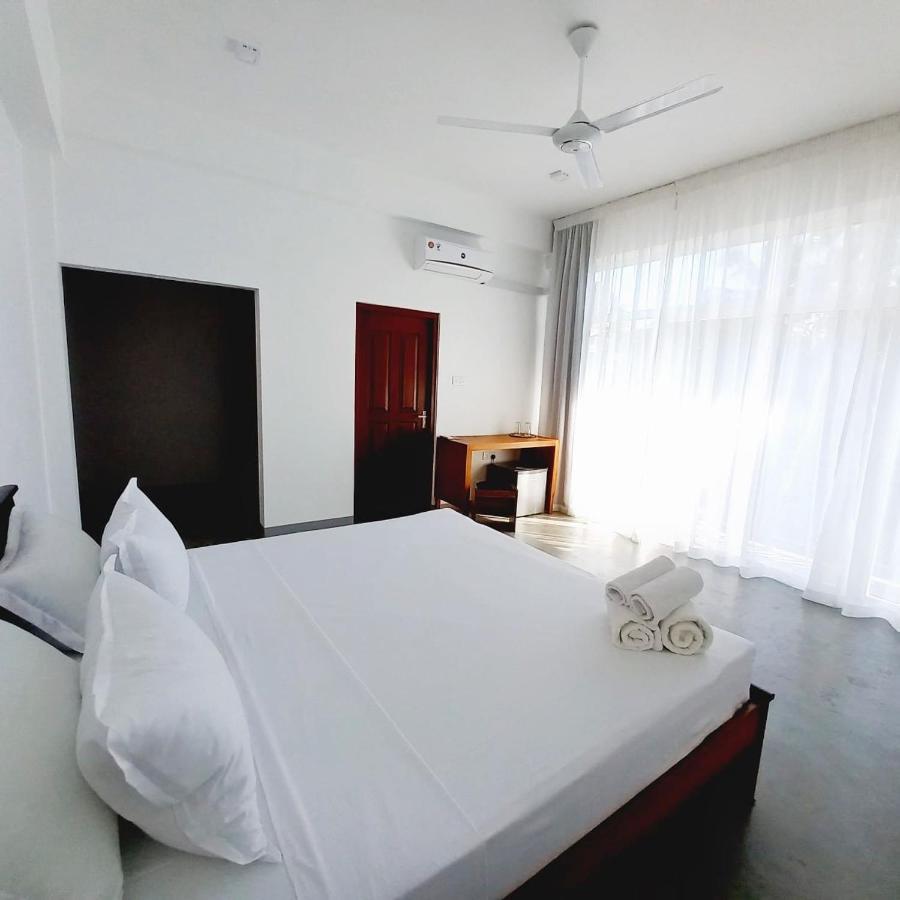 Zodiak Hotell Tangalle Eksteriør bilde